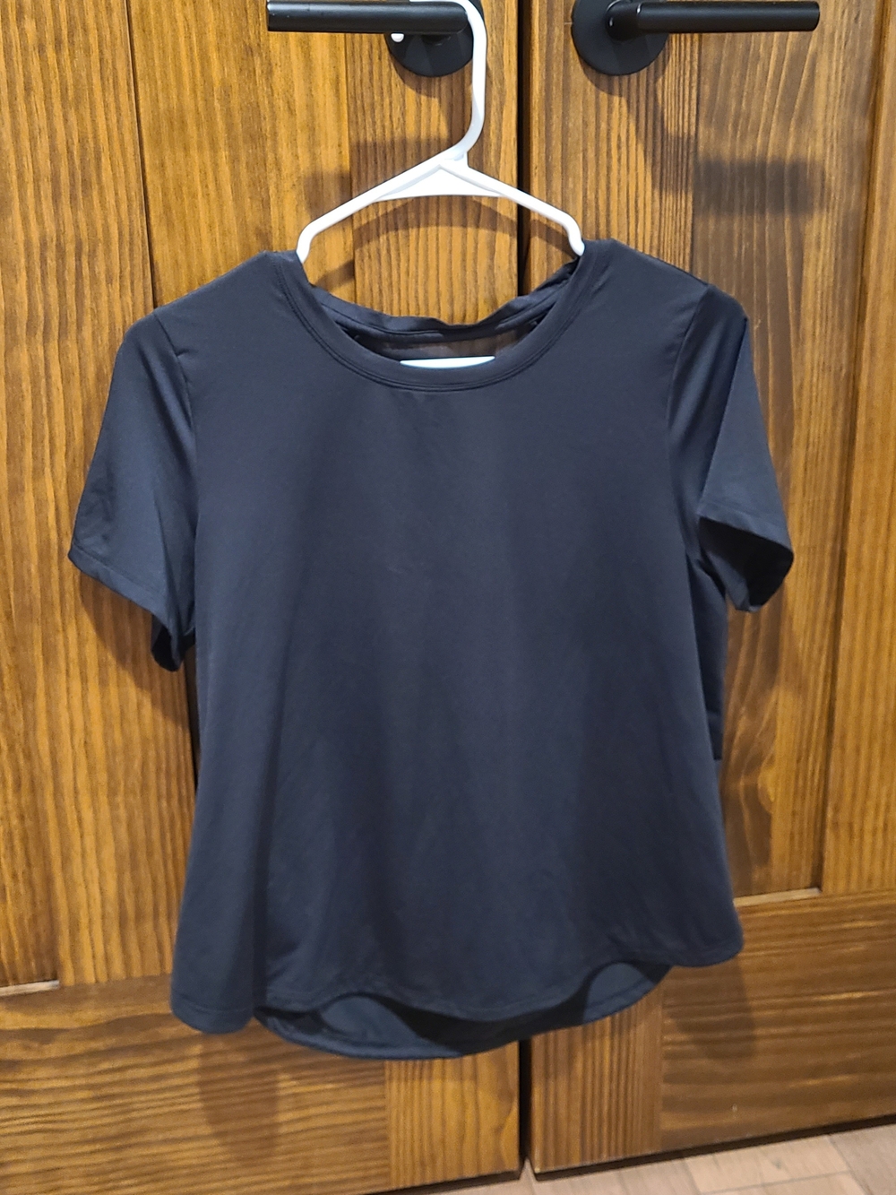 ALL IN MOTION Women's Short Sleeve Tee - Size Medium!